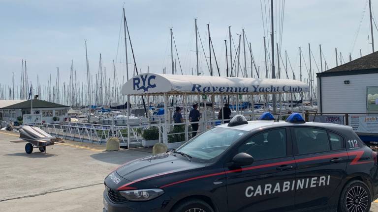 Ravenna, morte di Elisa Rossi, sopralluogo dei Carabinieri al circolo dei diportisti Ravenna, morte di Elisa Rossi, sopralluogo dei Carabinieri al circolo dei diportisti