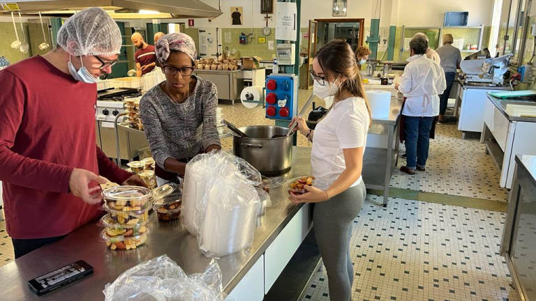 Ravenna, Agenzia Viaggi dal cuore d'oro: dona un pasto alla mensa dei poveri per ogni servizio offerto Ravenna, Agenzia Viaggi dal cuore d'oro: dona un pasto alla mensa dei poveri per ogni servizio offerto