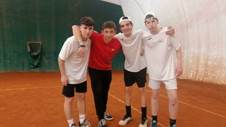 Tennis, Massa e Viserba avanti nel campionato Under 16 Tennis, Massa e Viserba avanti nel campionato Under 16