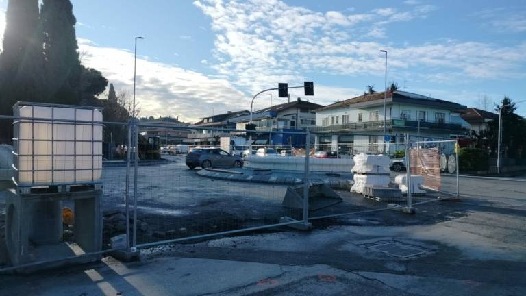 Riccione, chiusura di viale Toscana per la rotatoria dell'ospedale Riccione, chiusura di viale Toscana per la rotatoria dell'ospedale