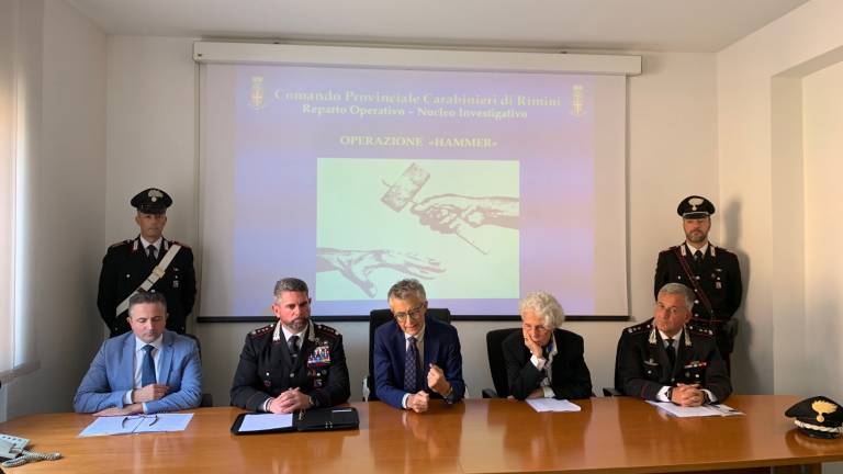 Guerra di camorra a Rimini, clan in lotta per controllo del territorio Guerra di camorra a Rimini, clan in lotta per controllo del territorio