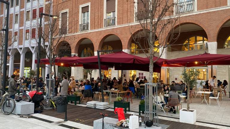 Cesena, incontro tra Comune e Soprintendenza per i dehors: pressing delle categorie Cesena, incontro tra Comune e Soprintendenza per i dehors: pressing delle categorie