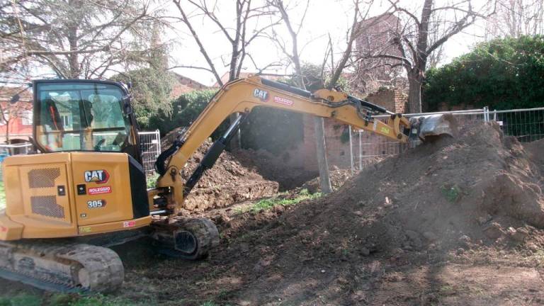 Gatteo, trovata bomba di guerra nei lavori al castello