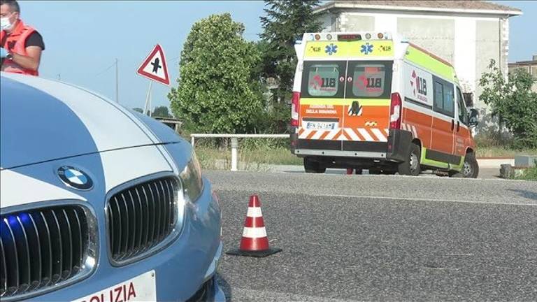 Rimini, scontro sulla Tolemaide, ferito motociclista 43enne VIDEO Rimini, scontro sulla Tolemaide, ferito motociclista 43enne VIDEO