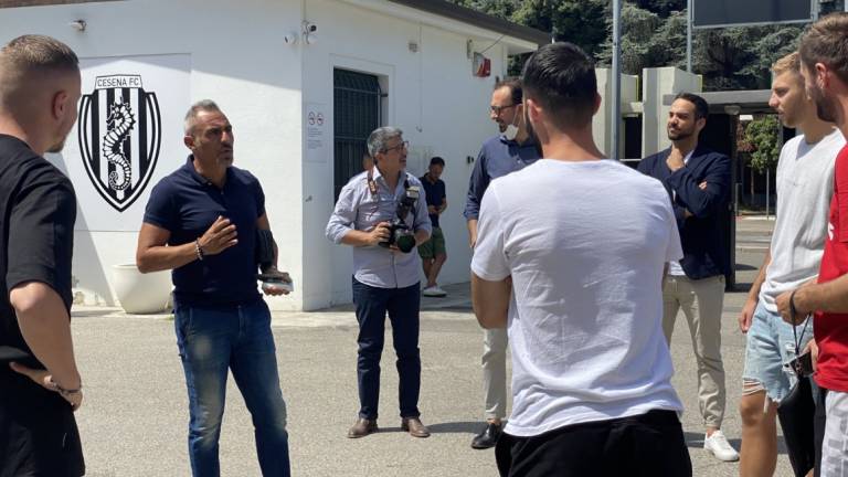 Calcio C, Bortolussi non si presenta al raduno: è fatta con il Novara. Il Cesena all'assalto di Corazza e Lanini Calcio C, Bortolussi non si presenta al raduno: è fatta con il Novara. Il Cesena all'assalto di Corazza e Lanini