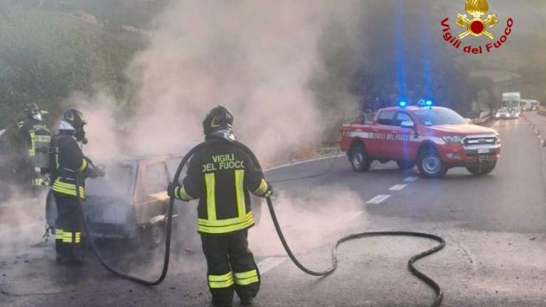 Santarcangelo, incendio in un appartamento: inquilini illesi, ma l'abitazione è inagibile Santarcangelo, incendio in un appartamento: inquilini illesi, ma l'abitazione è inagibile