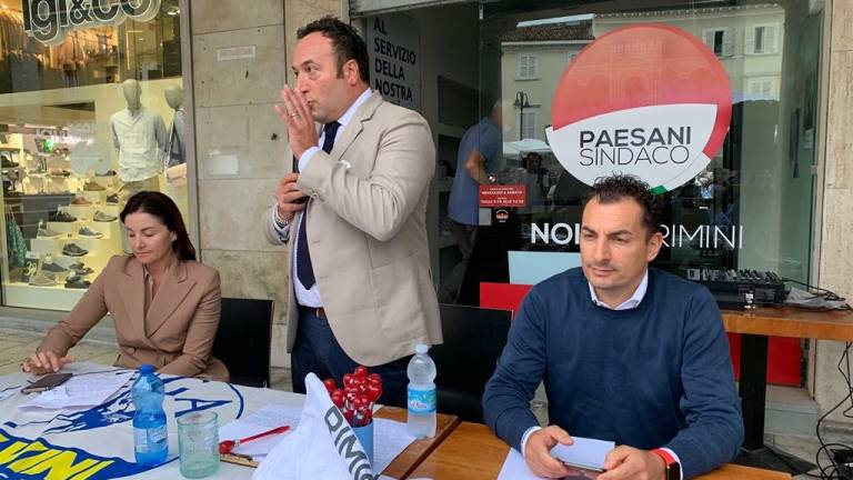 Rimini, Paesani si allea con la Lega e Ceccarelli Rimini, Paesani si allea con la Lega e Ceccarelli