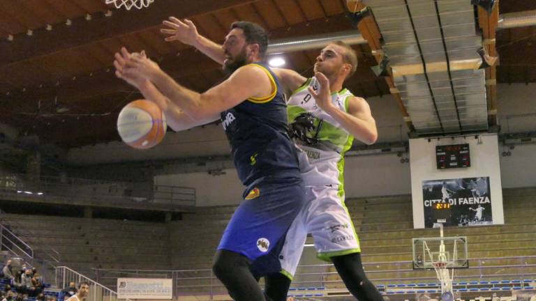 Basket B, mercoledì 9 febbraio il recupero Raggisolaris-Civitanova Basket B, mercoledì 9 febbraio il recupero Raggisolaris-Civitanova