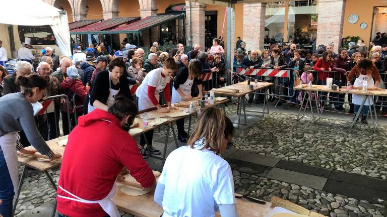 Santarcangelo. La Fiera di San Martino al via tra cibo, tradizioni, artigianato e commercio Santarcangelo. La Fiera di San Martino al via tra cibo, tradizioni, artigianato e commercio
