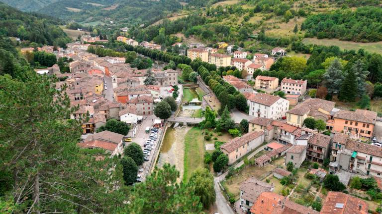Una veduta dall’alto di Tredozio (foto Blaco) Una veduta dall’alto di Tredozio (foto Blaco)