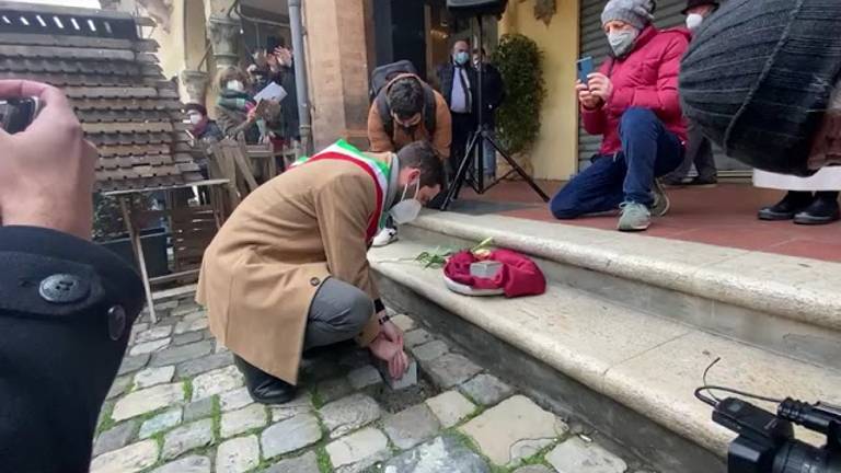Settimana della Memoria: posate a Cesena le prime pietre d'inciampo Settimana della Memoria: posate a Cesena le prime pietre d'inciampo