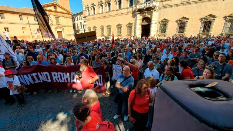 Gli alluvionati in marcia a Forlì, ma il sindaco Zattini non si vede VIDEO GALLERY Gli alluvionati in marcia a Forlì, ma il sindaco Zattini non si vede VIDEO GALLERY