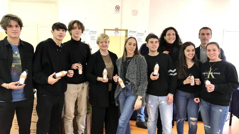 Cesena, 18mila borracce in metallo agli studenti Cesena, 18mila borracce in metallo agli studenti