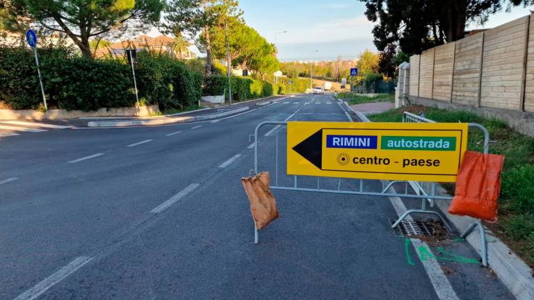 Riccione, nuova rotatoria all’incrocio tra via Circonvallazione e viale Abruzzi: come cambia la viabilità Riccione, nuova rotatoria all’incrocio tra via Circonvallazione e viale Abruzzi: come cambia la viabilità