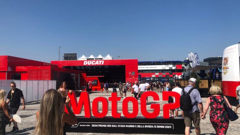 MotoGp a Misano: in 13mila per ballare come al Cocoricò, per sabato sera è già tutto esaurito MotoGp a Misano: in 13mila per ballare come al Cocoricò, per sabato sera è già tutto esaurito