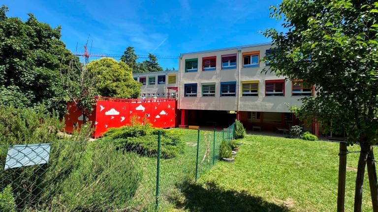 Vapori “ignoti” e malori: evacuata una scuola elementare a Cesena GALLERY Vapori “ignoti” e malori: evacuata una scuola elementare a Cesena GALLERY