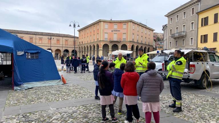 Santarcangelo, la Protezione Civile incontra gli alunni della scuola Pascucci Santarcangelo, la Protezione Civile incontra gli alunni della scuola Pascucci