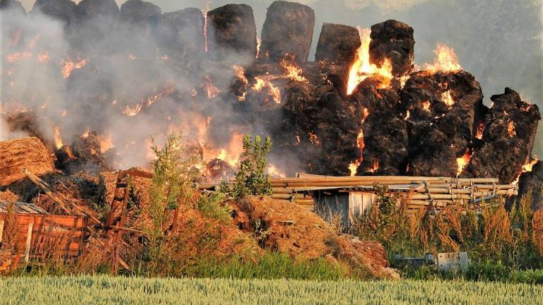 Conselice, violento incendio Conselice, violento incendio