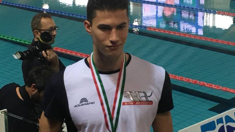 Forlì, schianto con ultraleggero: muore il nuotatore Fabio Lombini Forlì, schianto con ultraleggero: muore il nuotatore Fabio Lombini
