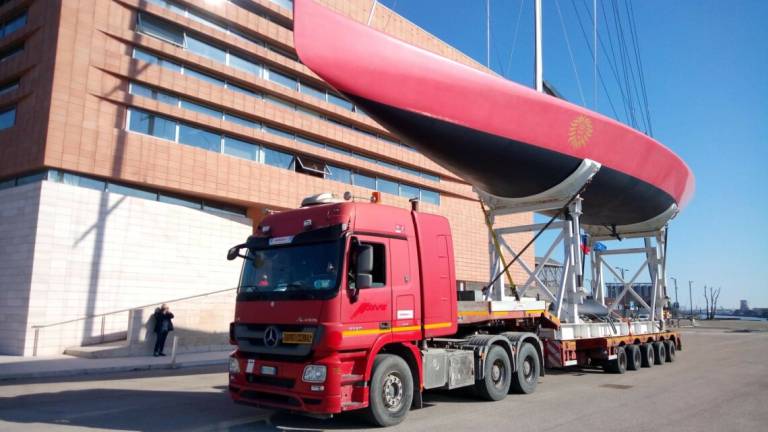Spostato il Moro di Venezia in testata di Darsena a Ravenna - VIDEO Spostato il Moro di Venezia in testata di Darsena a Ravenna - VIDEO