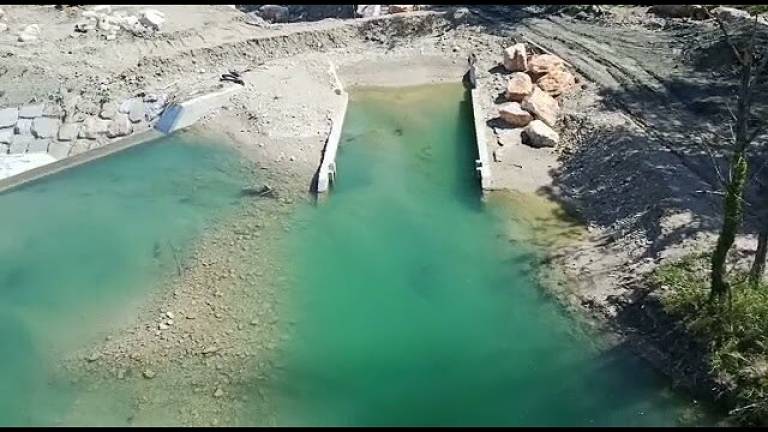 Continuano i lavori a Ponte Verucchio sul Marecchia Continuano i lavori a Ponte Verucchio sul Marecchia