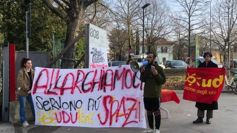 Forlì, cancellazione Mass media, gli studenti: Bisognava intervenire prima Forlì, cancellazione Mass media, gli studenti: Bisognava intervenire prima