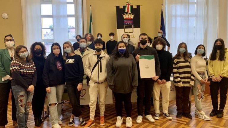 Cesena, il nuovo logo dell'agenzia per la famiglia creato dagli studenti del Versari Cesena, il nuovo logo dell'agenzia per la famiglia creato dagli studenti del Versari