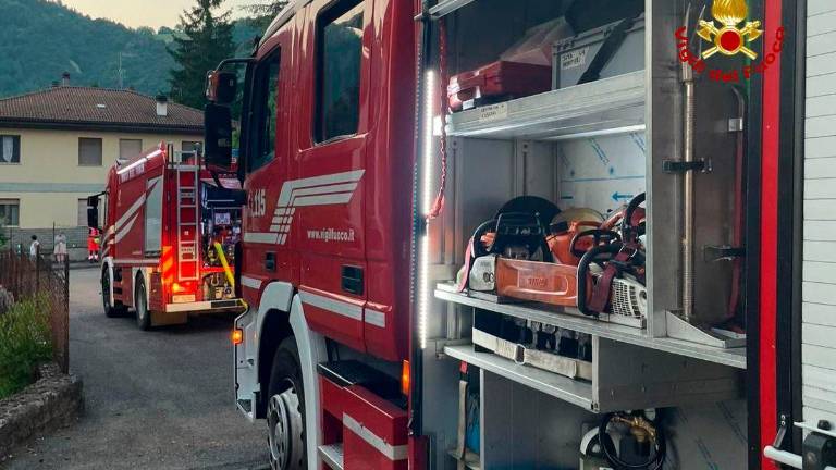 Santa Sofia, incendio nella notte in un appartamento Santa Sofia, incendio nella notte in un appartamento