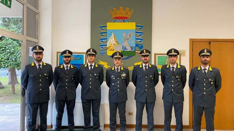 Sei marescialli allievi alla Guardia di Finanza di Rimini Sei marescialli allievi alla Guardia di Finanza di Rimini