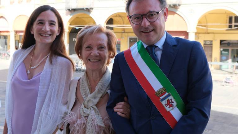 Faentine illustri, premiate la ballerina Chiara Dal Borgo e l'insegnante Iside Cimatti Faentine illustri, premiate la ballerina Chiara Dal Borgo e l'insegnante Iside Cimatti