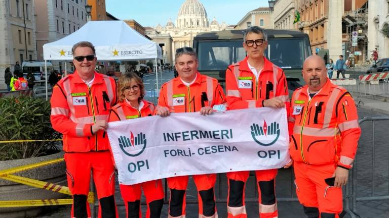 Delegazione forlivese di 118 e Opi a Roma per i 30 anni del sistema di emergenza Delegazione forlivese di 118 e Opi a Roma per i 30 anni del sistema di emergenza