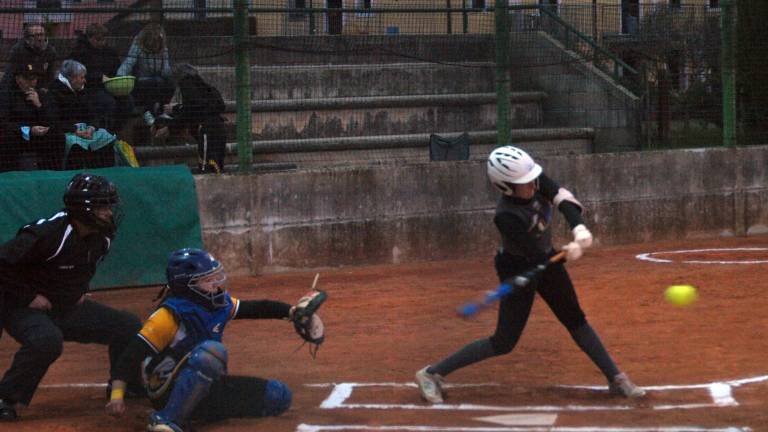 Softball, Poderi dal Nespoli: doppietta vincente contro Bussolengo Softball, Poderi dal Nespoli: doppietta vincente contro Bussolengo