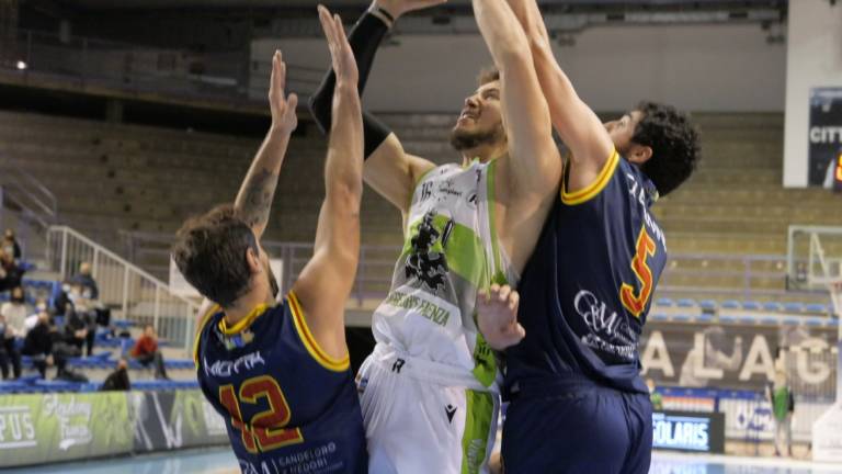 Basket B, tre vittorie hanno rilanciato Faenza Basket B, tre vittorie hanno rilanciato Faenza