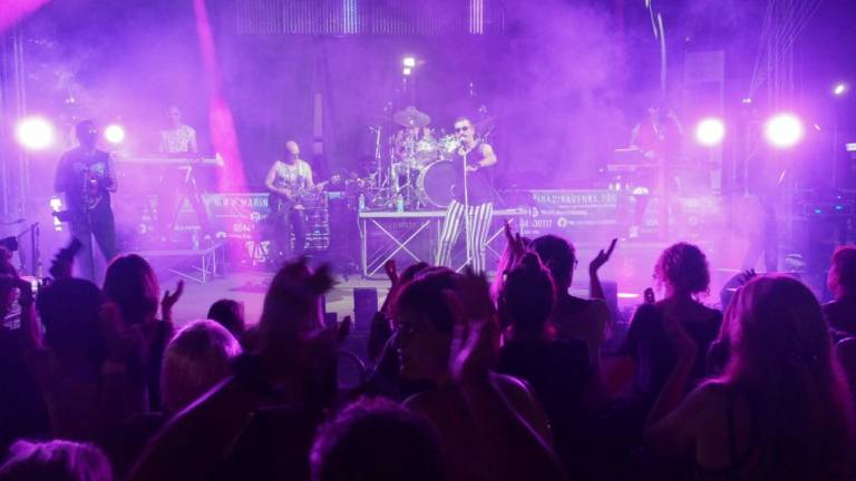 Notte Rosa, da Cervia a Marina di Ravenna un venerdì di festa in musica -Gallery Notte Rosa, da Cervia a Marina di Ravenna un venerdì di festa in musica -Gallery
