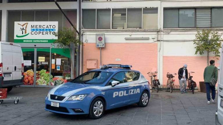 Rimini. Prende a schiaffi titolare del Conad: arrestato per rapina Rimini. Prende a schiaffi titolare del Conad: arrestato per rapina