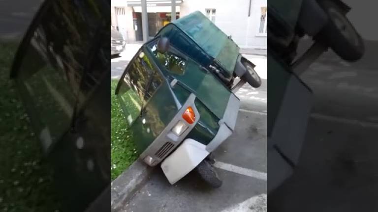 Cesena, vandali alla Barriera contro il veicolo di un esercente: Io preso di mira da 5 anni VIDEO Cesena, vandali alla Barriera contro il veicolo di un esercente: Io preso di mira da 5 anni VIDEO
