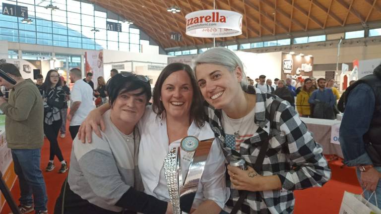 Cattolica, Chiara Pedini terza al campionato del mondo di pizza: Dedicato a mia mamma Cattolica, Chiara Pedini terza al campionato del mondo di pizza: Dedicato a mia mamma
