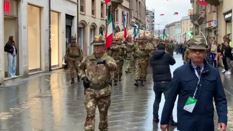 Il sabato degli Alpini a Rimini, San marino e Riccione VIDEO Il sabato degli Alpini a Rimini, San marino e Riccione VIDEO