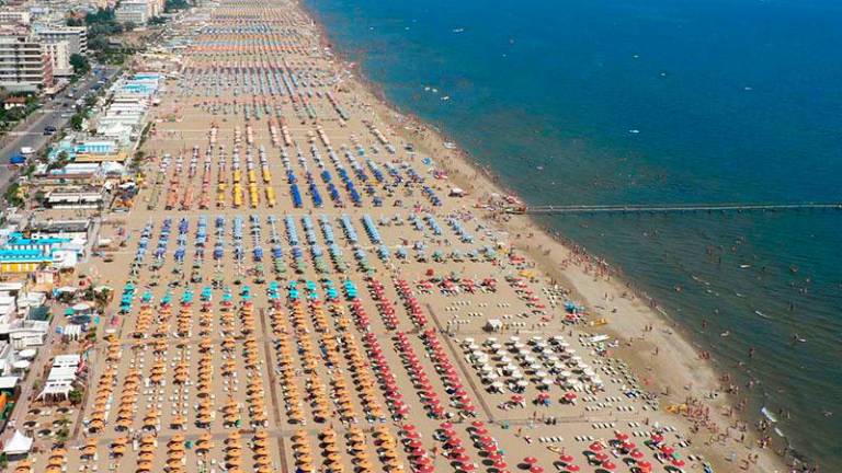 Spiagge, de Pascale: «La promessa fatta dal Governo ai balneari è già tradita» VIDEO Spiagge, de Pascale: «La promessa fatta dal Governo ai balneari è già tradita» VIDEO