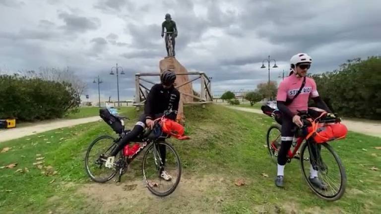 Cesenatico, una pedalata di beneficenza fino in Grecia Cesenatico, una pedalata di beneficenza fino in Grecia