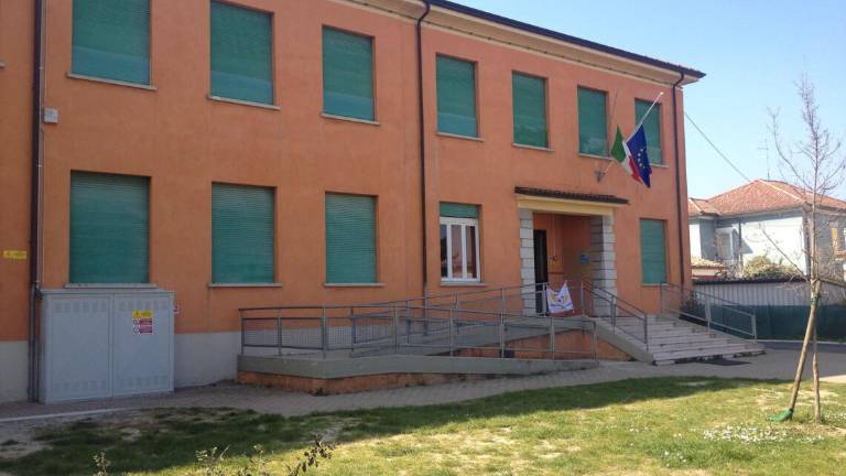 Scuola elementare di Cesena prepara un anno in trasferta per lavori Scuola elementare di Cesena prepara un anno in trasferta per lavori