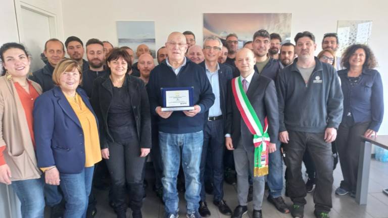 Cesena, sono fiero di essere tornitore, sporcarsi lavorando è bello: lo dico sempre ai giovani Cesena, sono fiero di essere tornitore, sporcarsi lavorando è bello: lo dico sempre ai giovani