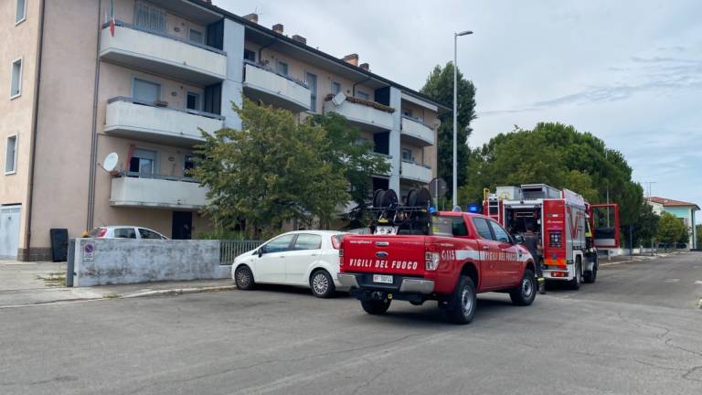 Cesenatico, incendio in palazzina e due intossicati a Sala - Gallery Cesenatico, incendio in palazzina e due intossicati a Sala - Gallery