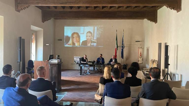 Alluvione in Bassa Romagna, incontro tra i vertici dell'Unione e gli istituti di credito: C'è voglia di ripartire insieme Alluvione in Bassa Romagna, incontro tra i vertici dell'Unione e gli istituti di credito: C'è voglia di ripartire insieme