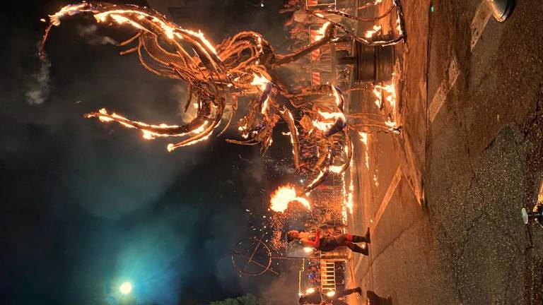 Santarcangelo. Emilia Street Parade: grande successo con 20mila partecipanti Santarcangelo. Emilia Street Parade: grande successo con 20mila partecipanti