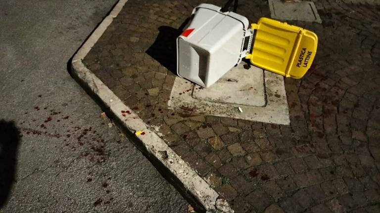 Violenta lite per una donna in centro a Forlì Violenta lite per una donna in centro a Forlì