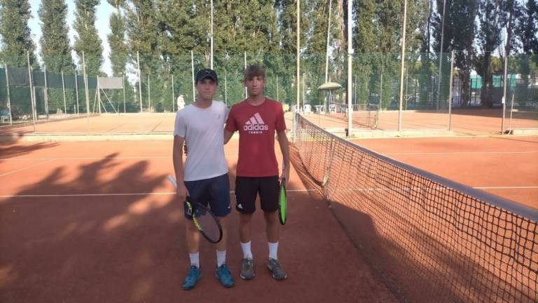 Tennis, esordio brillante di Luca Bartoli all'Open di Torre Pedrera Tennis, esordio brillante di Luca Bartoli all'Open di Torre Pedrera