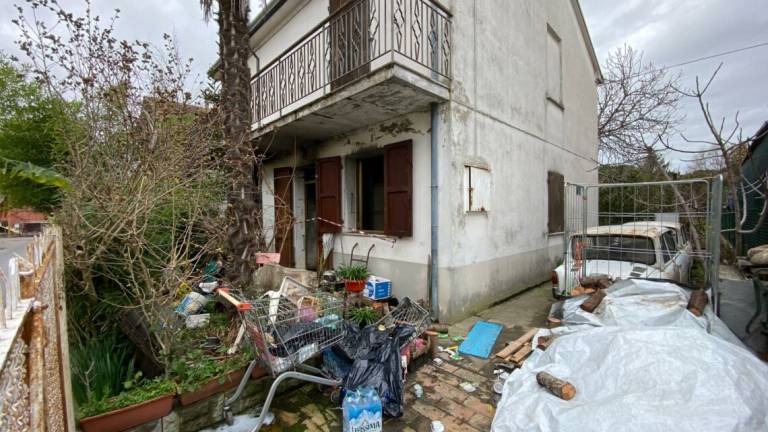 Cesena, casa a fuoco nella notte: ricoverata una 94enne Cesena, casa a fuoco nella notte: ricoverata una 94enne