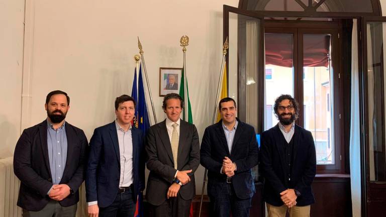 Da sinistra Aniello Rosario Vitiello, Giorgio Aliotta, Riccardo Amoroso, Michele de Pascale e Orlando Di Folco Da sinistra Aniello Rosario Vitiello, Giorgio Aliotta, Riccardo Amoroso, Michele de Pascale e Orlando Di Folco