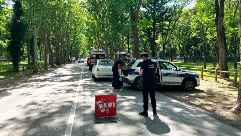 Incidente a Cesenatico: ciclista gravissima in Rianimazione Incidente a Cesenatico: ciclista gravissima in Rianimazione
